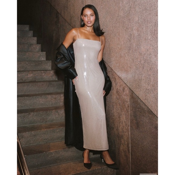 Abercrombie Straight Neck Sequin Midi Dress, size M - Picture 8 of 9